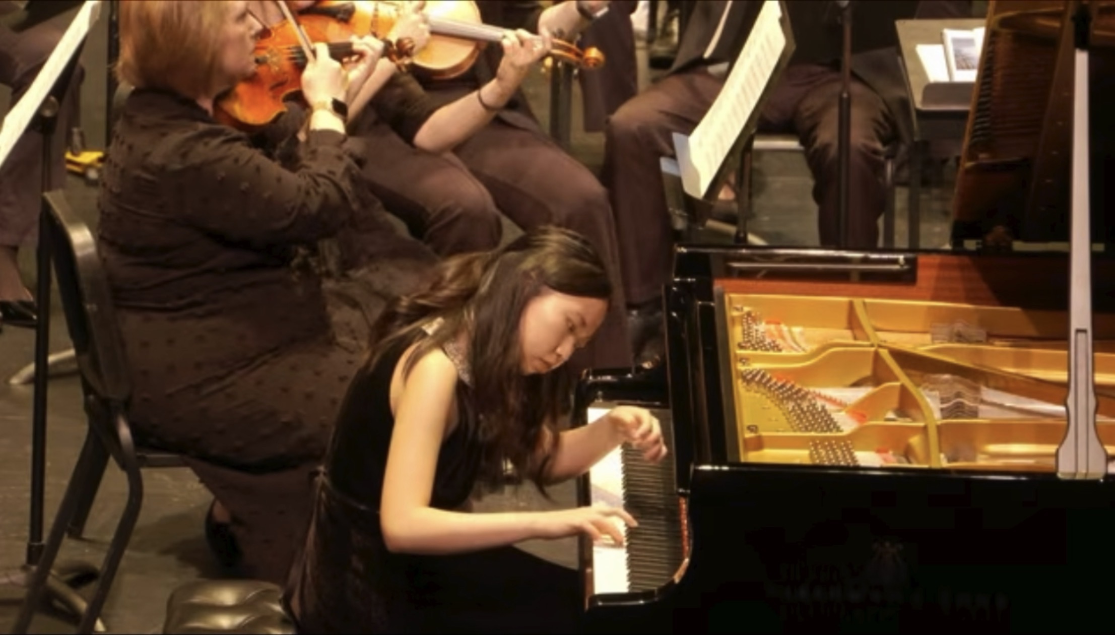 Meining Wu performing Rachmaninoff's Piano Concerto No. 2 with the Central Texas Philharmonic